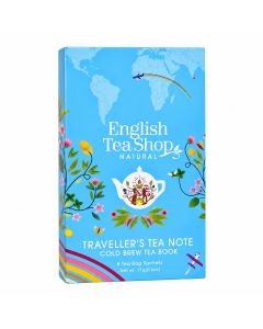 English Tea Shop Traveller’s Tea Note Cold Brew Tea Book met 8 theezakjes in een blauwe boekvormige cadeauverpakking, versierd met bloemen, een wereldkaart en een witte theepot.