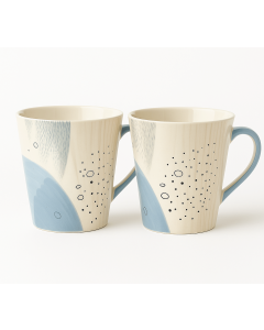 Mokkenset Luno – 2 keramische mokken met abstract blauw design in studio-opstelling