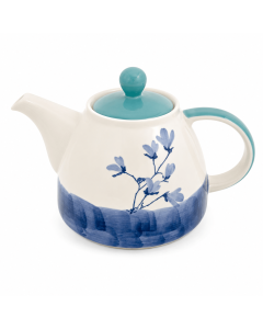 theepot-bloemen-blauw-turquoise-1000-ml.jpg
Alt-tekst afbeelding: Witte theepot met blauwe bloemenprint, turquoise deksel en blauw penseeldecor rondom de onderzijde.