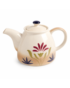 Keramische theepot Mira van 1000 ml in crèmekleur met handgeschilderd bloemmotief in rood, groen en blauw tegen een lichte achtergrond.
